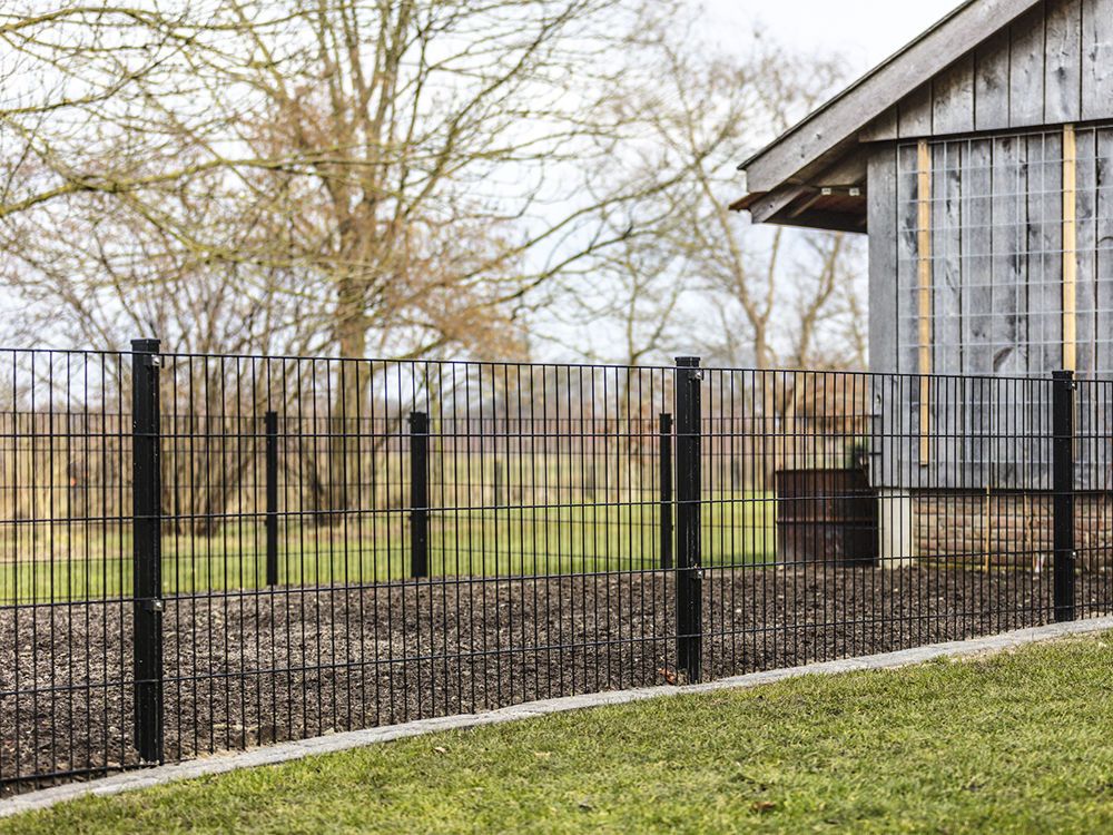8/6/8 twin wire mesh fence installed, 2508 mm panels
