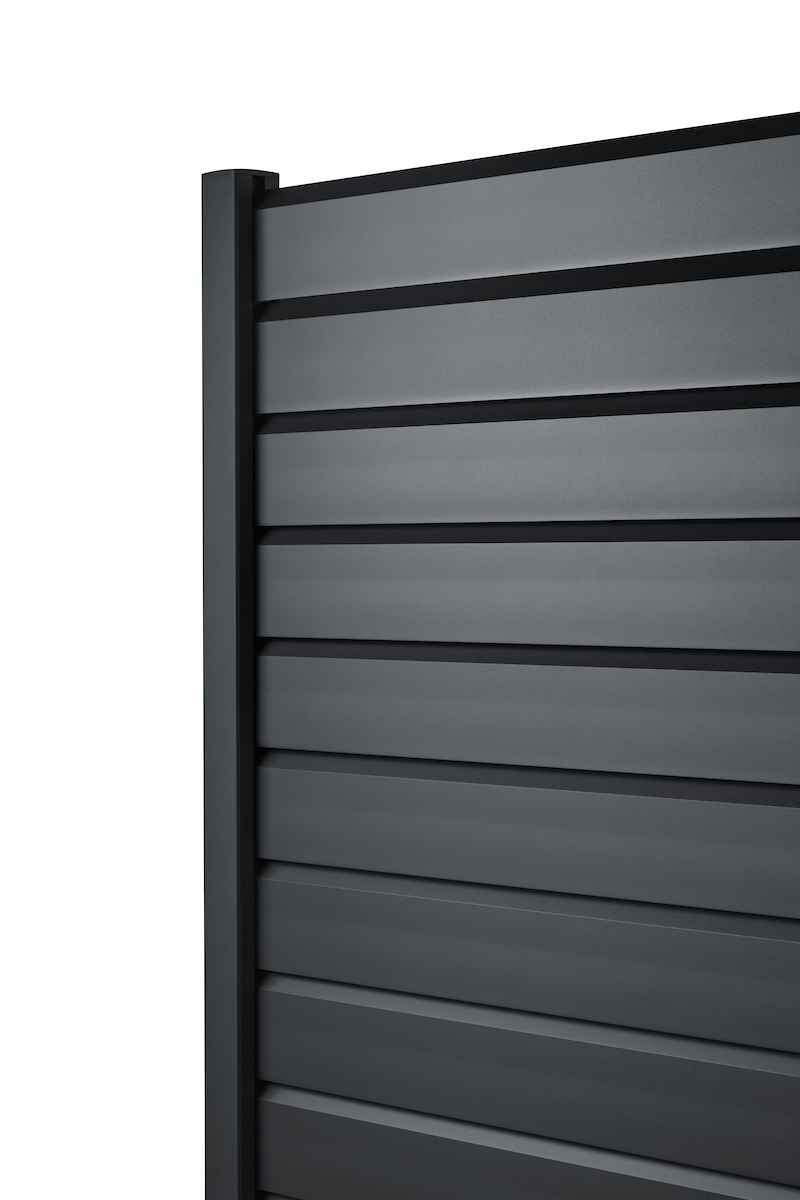 Gardenode Equinox bevelled louvre aluminium fence slat in anthracite grey (RAL 7016), full fence panel, close-up detail.