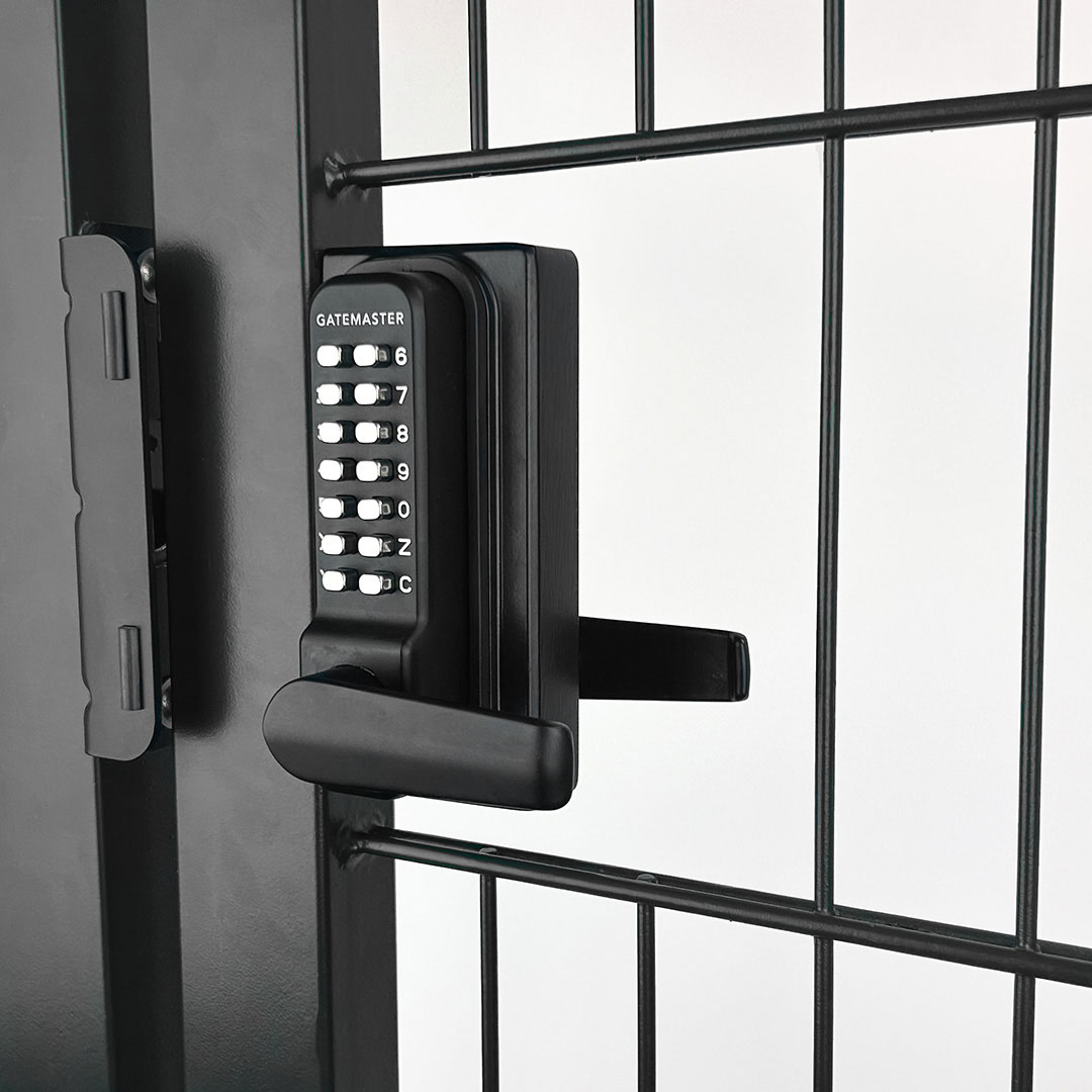 Gatemaster Superlock 2.0 Delta Handle Double Sided Keypad, on gate