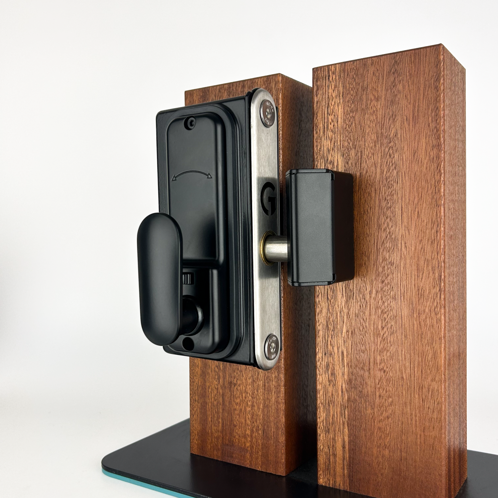 Gatemaster Superlock 2.0 Code Gate Lock Surface Mounted Single-Sided Keypad, on gate photo back