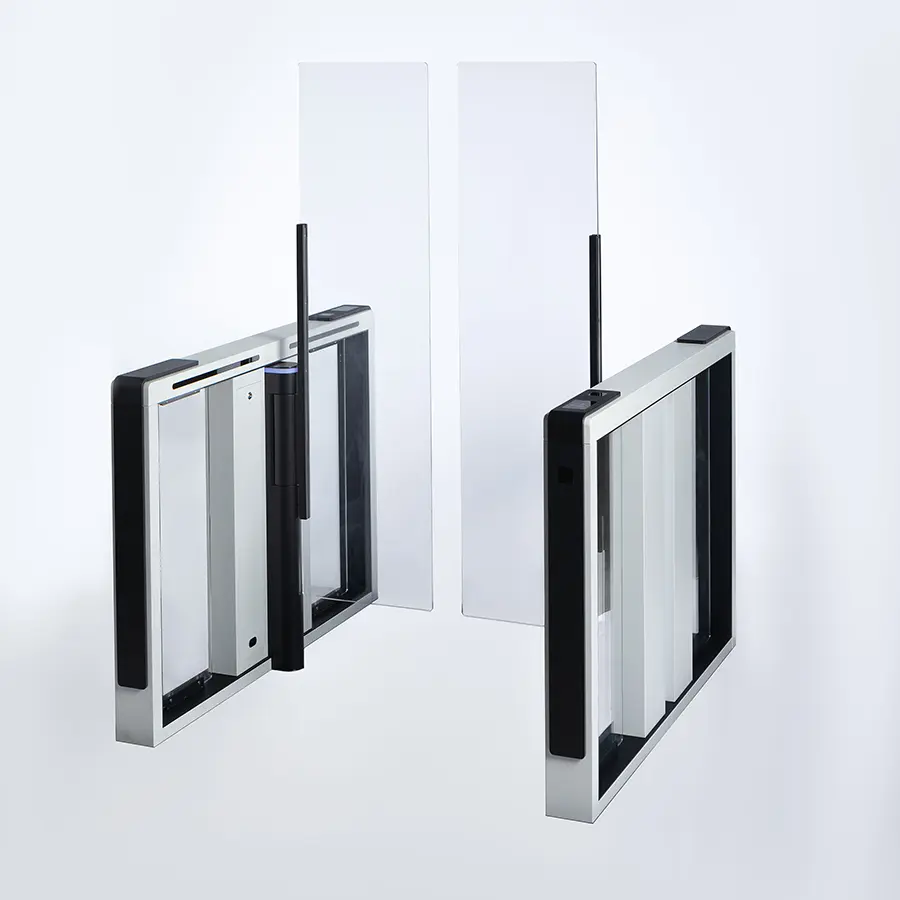 Silver-framed Speedgate Perpetual lane fitted with tall clear wings.