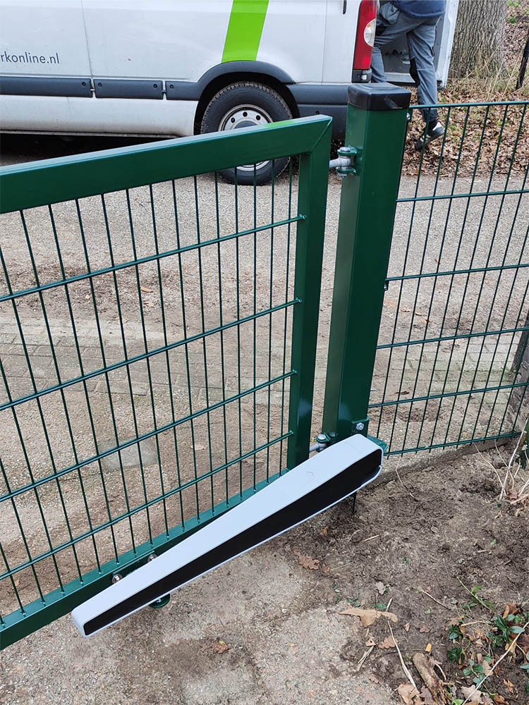 Gate opener set for a double-leaf gate, view 8