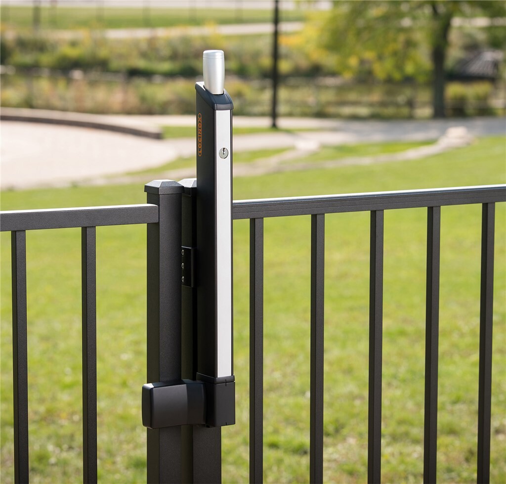 Fortima latch closing a black park gate, seen from the gate side