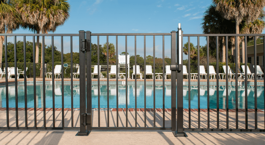 Serval pool and park set: Locinox FORTIMA, SERVAL